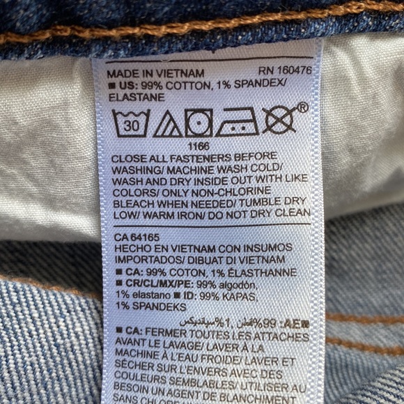 Old Navy Mid Rise Jean Shorts 💗 Dark Wash - Picture 13 of 13